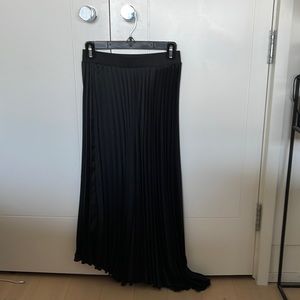NWT Zara Black Pleated Midi Skirt